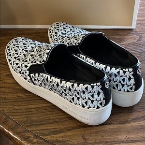 Black and White Michael Kors Fashion Tennis Shoes